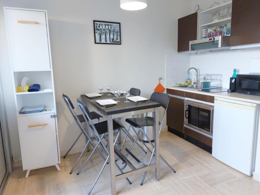 Studio Eleverca 3*- Rez De Jardin Terrasse - Axelle Loc'Appart Mandelieu Eksteriør billede