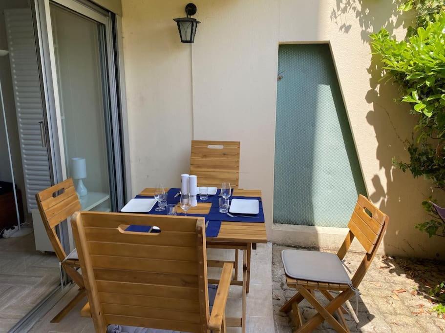 Studio Eleverca 3*- Rez De Jardin Terrasse - Axelle Loc'Appart Mandelieu Eksteriør billede