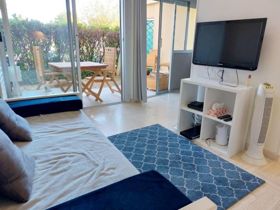 Studio Eleverca 3*- Rez De Jardin Terrasse - Axelle Loc'Appart Mandelieu Eksteriør billede