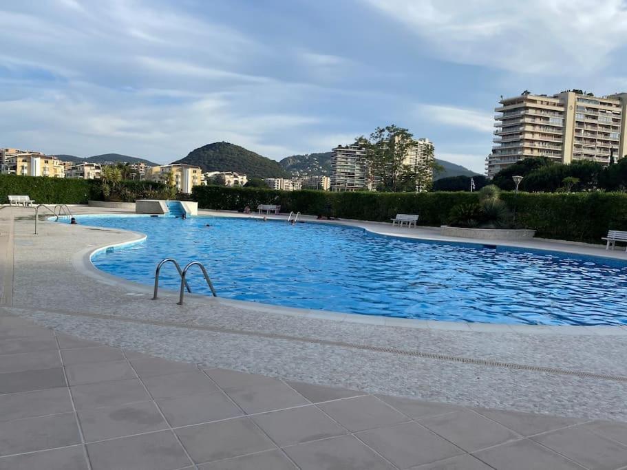 Studio Eleverca 3*- Rez De Jardin Terrasse - Axelle Loc'Appart Mandelieu Eksteriør billede